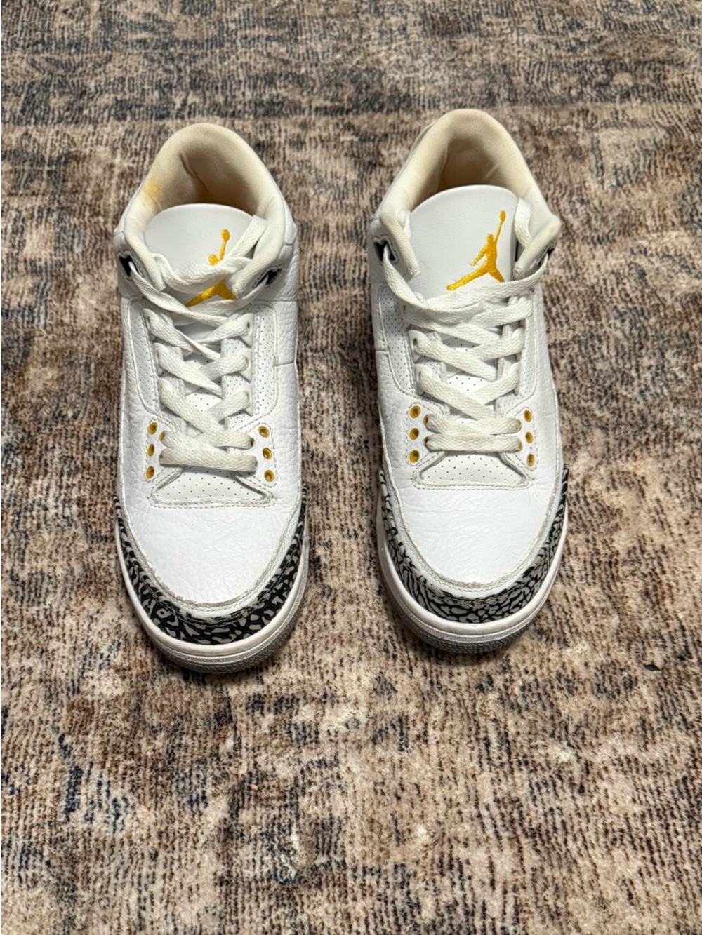 Nike White & Yellow Air Jordan 3